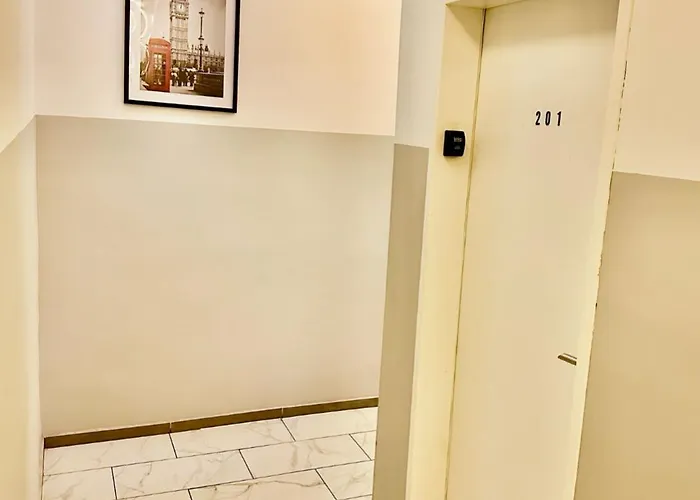 Privat Near Center Wiedeń